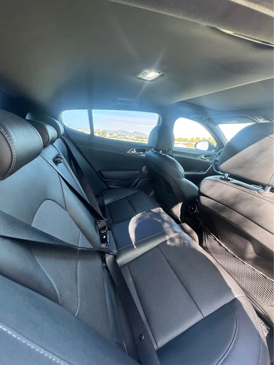 2018 Kia Stinger GT - Image 11 of 19