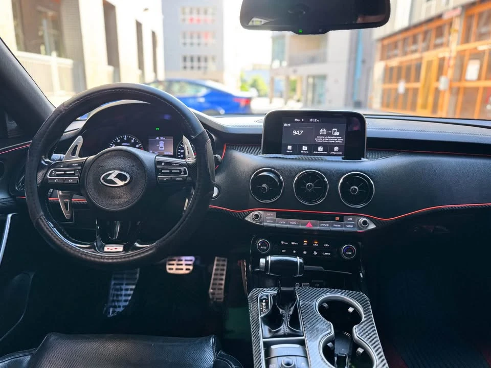 2018 Kia Stinger GT - Image 12 of 18