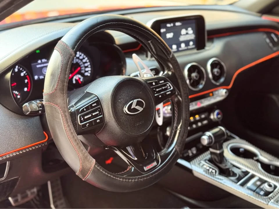 2018 Kia Stinger GT - Image 8 of 18