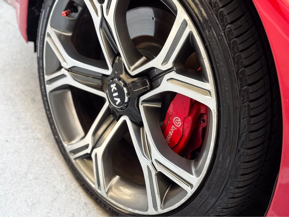 2018 Kia Stinger GT - Image 17 of 18