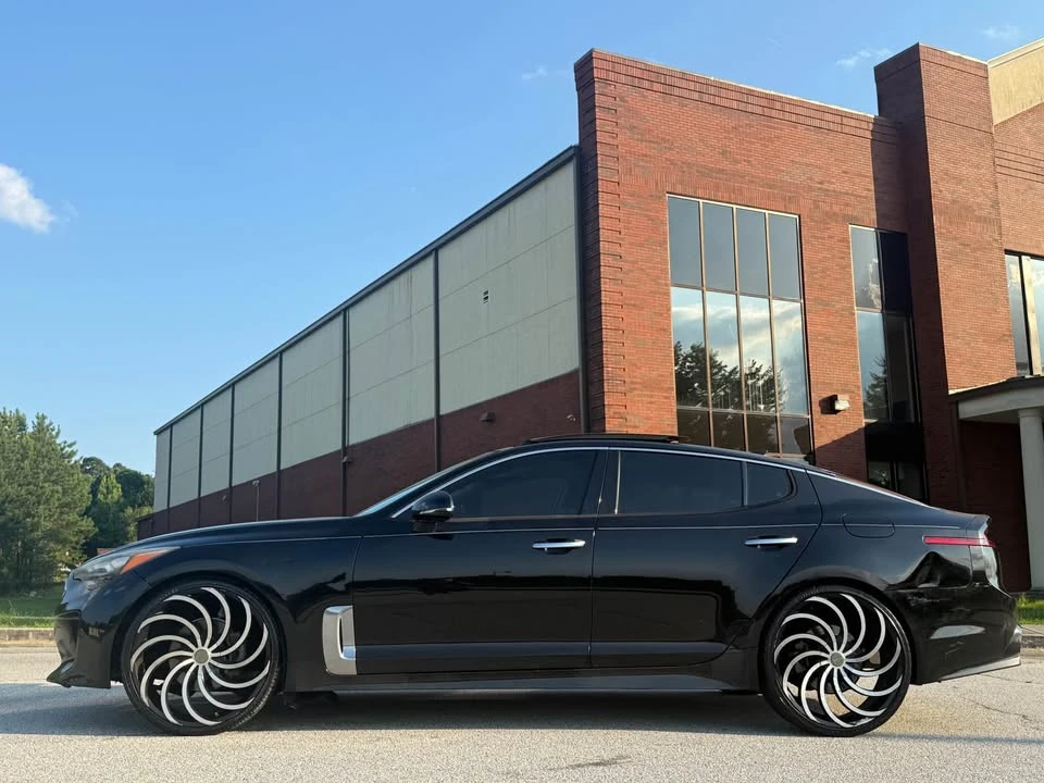 2018 Kia Stinger GT - Image 9 of 15