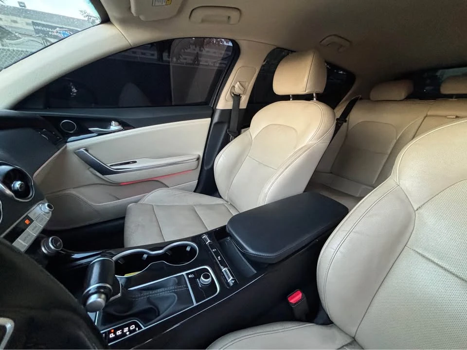 2018 Kia Stinger GT - Image 8 of 11
