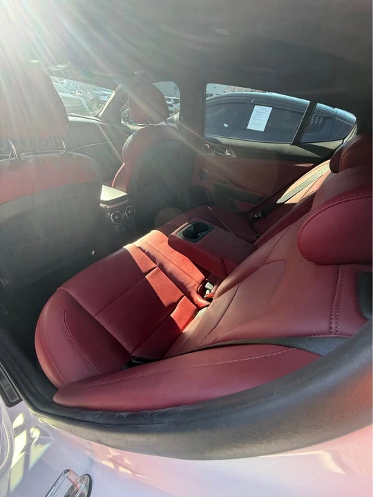 2018 Kia Stinger GT - Image 8 of 15