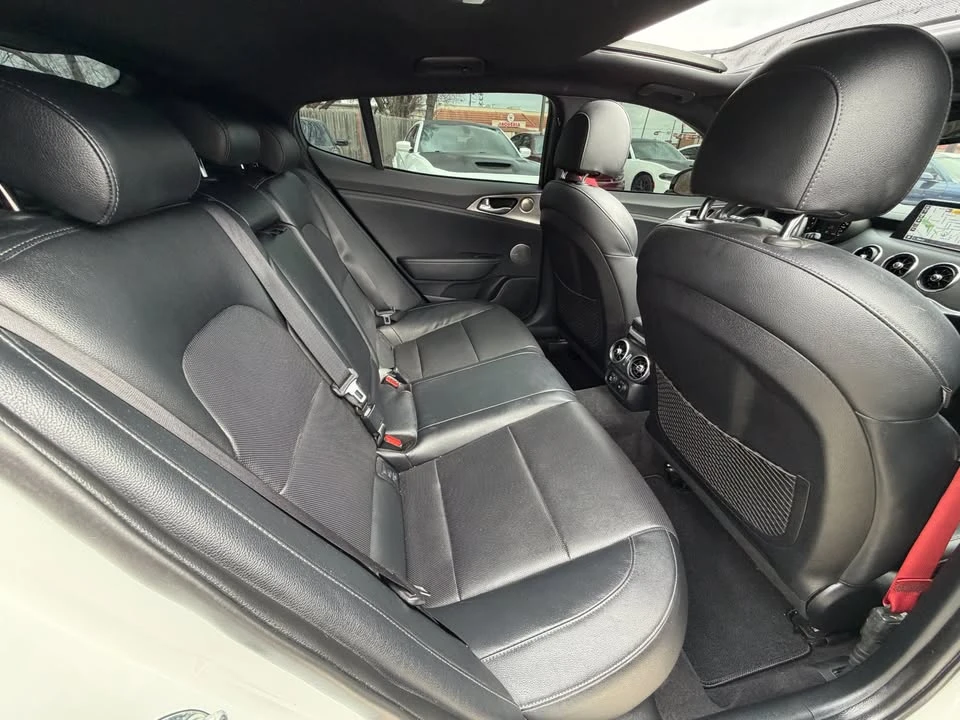 2018 Kia Stinger GT - Image 11 of 20
