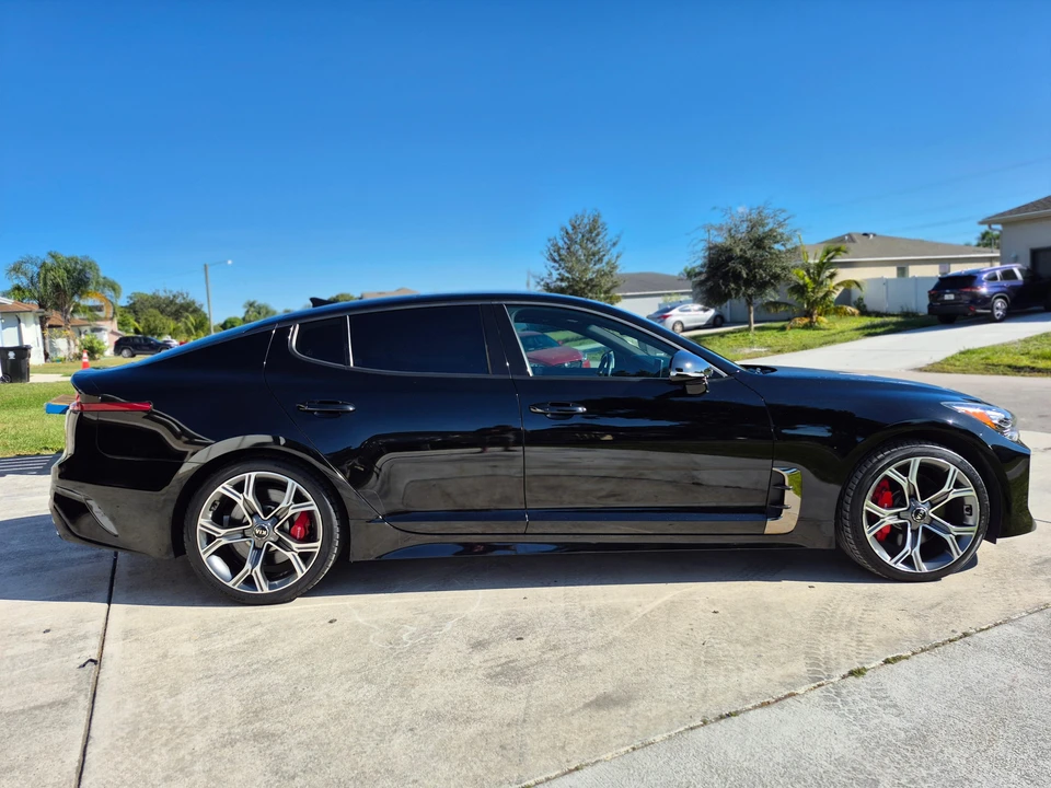 2018 Kia Stinger GT - Image 18 of 31