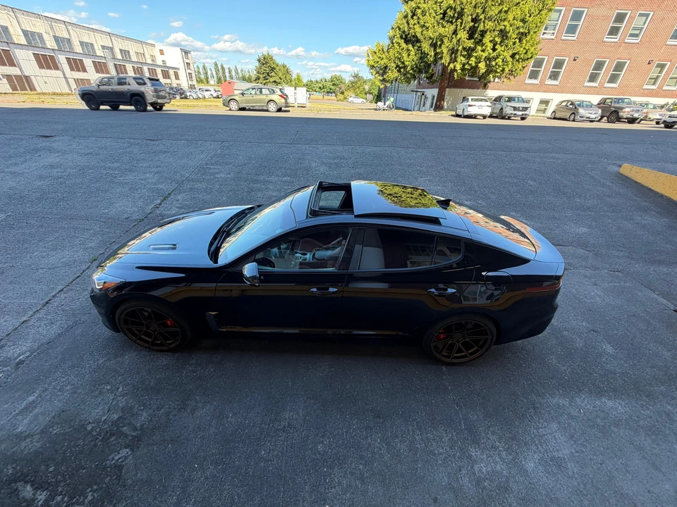 2018 Kia Stinger GT - Image 10 of 31