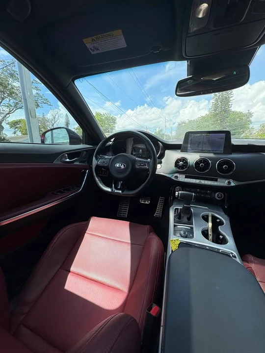 2018 Kia Stinger GT - Image 11 of 17