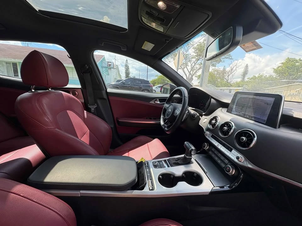2018 Kia Stinger GT - Image 10 of 17