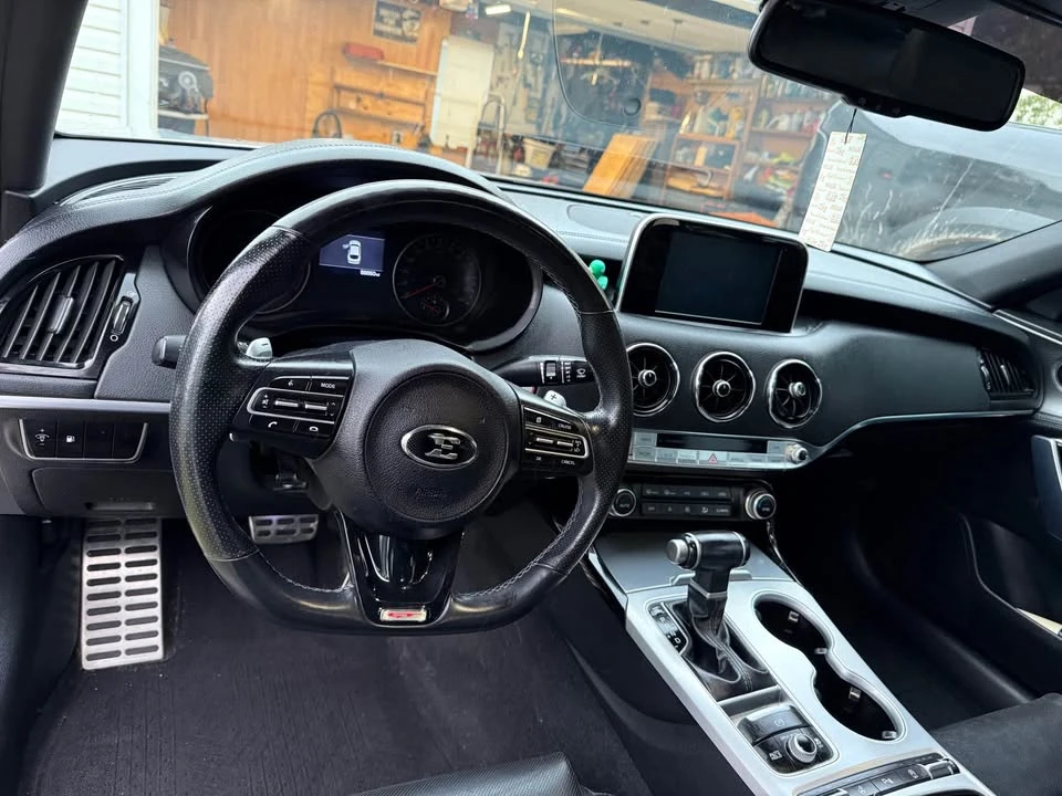 2018 Kia Stinger GT - Image 10 of 11