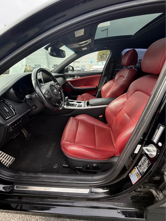 2018 Kia Stinger GT - Image 10 of 13