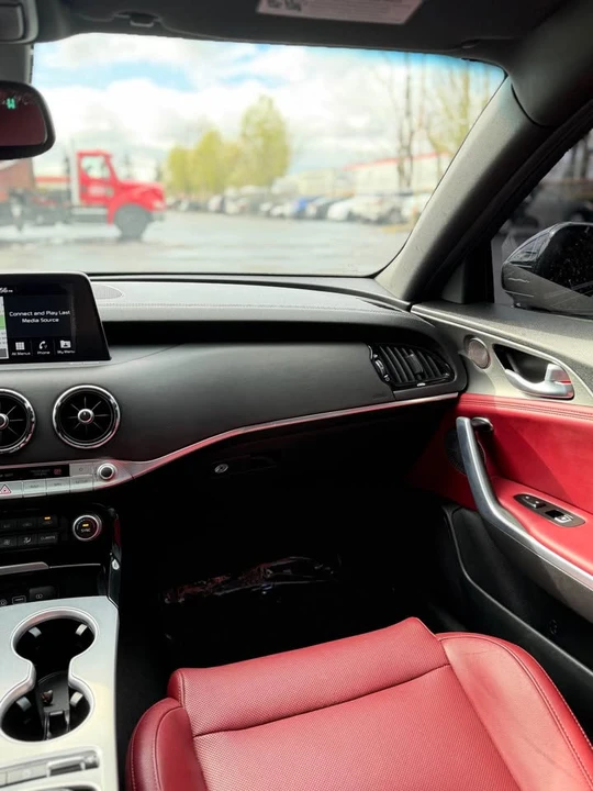 2018 Kia Stinger GT - Image 10 of 17