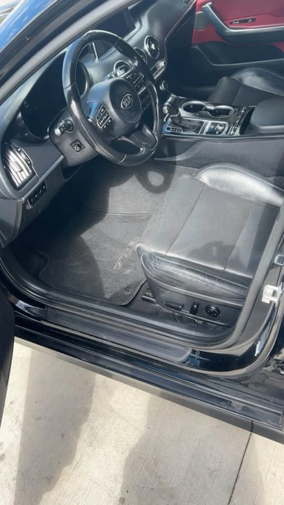 2018 Kia Stinger - Image 2 of 5