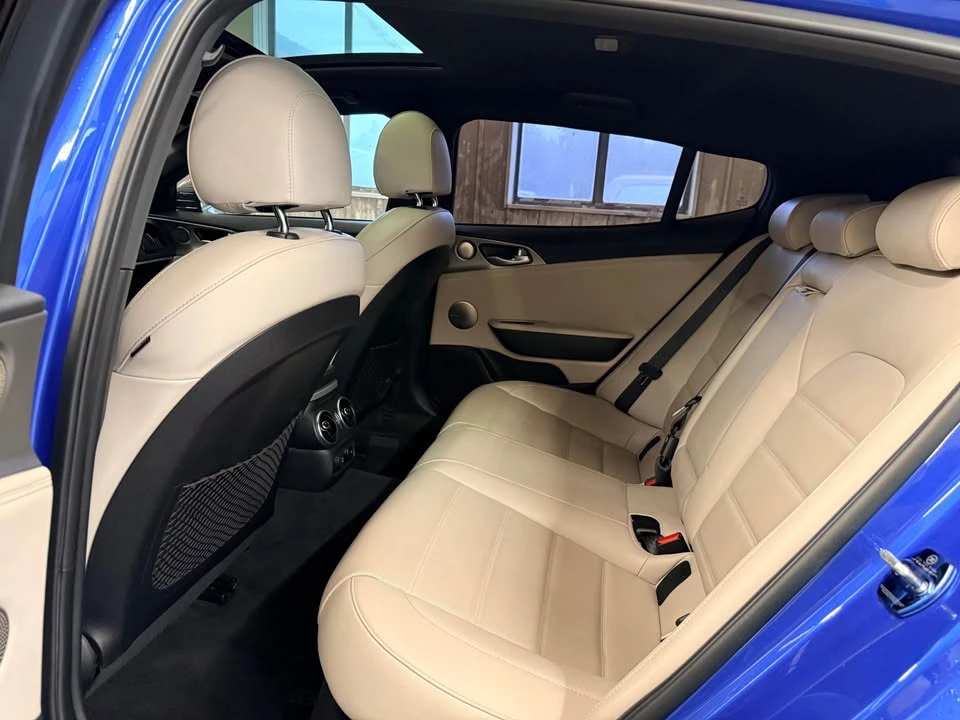 2018 Kia Stinger GT - Image 7 of 10