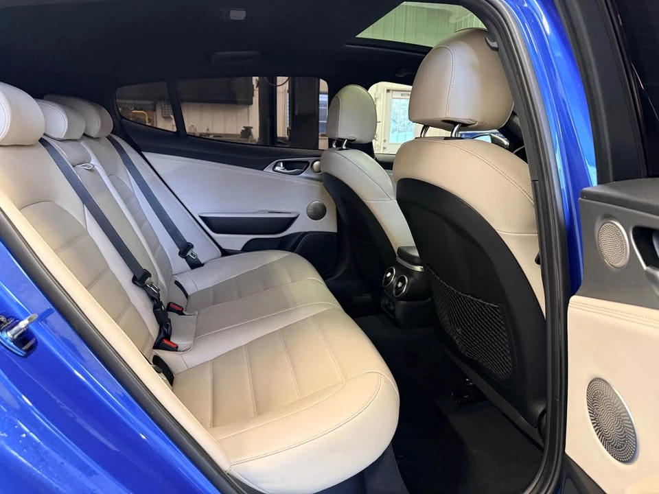 2018 Kia Stinger GT - Image 9 of 10