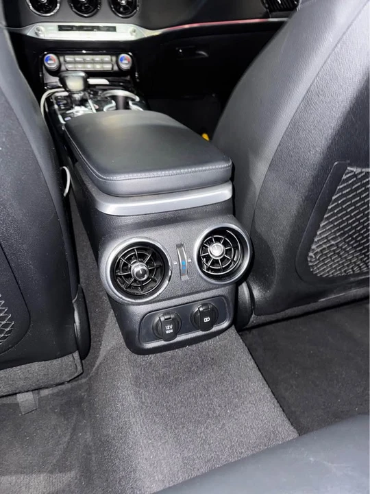 2018 Kia Stinger GT - Image 9 of 11