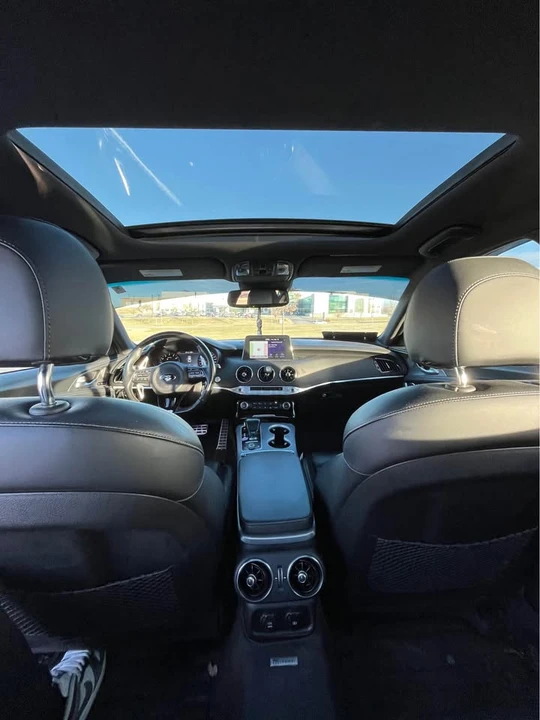 2018 Kia Stinger GT - Image 10 of 13