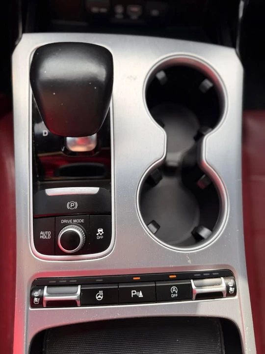 2018 Kia Stinger GT - Image 14 of 16