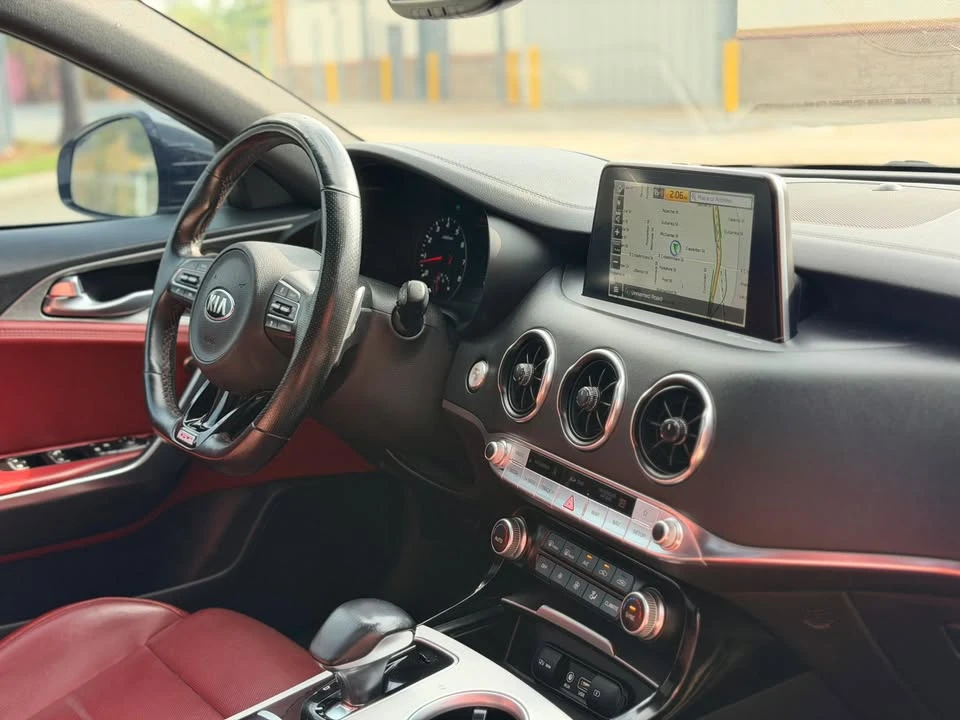 2018 Kia Stinger GT - Image 12 of 16
