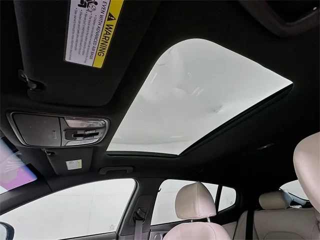 2018 Kia Stinger GT - Image 11 of 19
