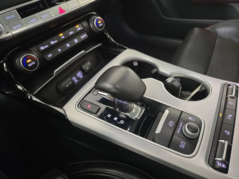 2018 Kia Stinger GT - Image 15 of 20