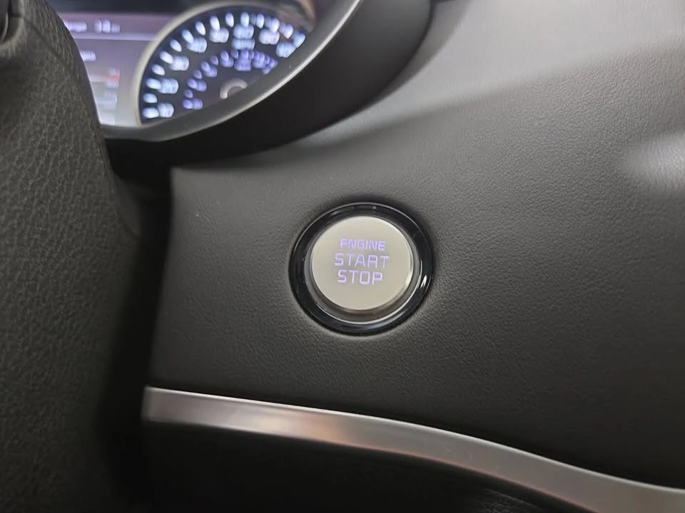 2018 Kia Stinger GT - Image 16 of 20