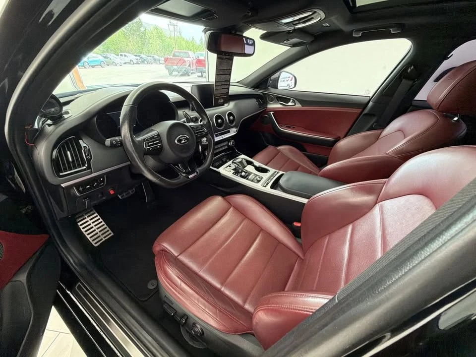 2018 Kia Stinger GT - Image 10 of 15