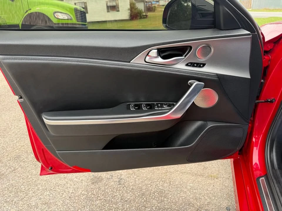2018 Kia Stinger GT - Image 12 of 20