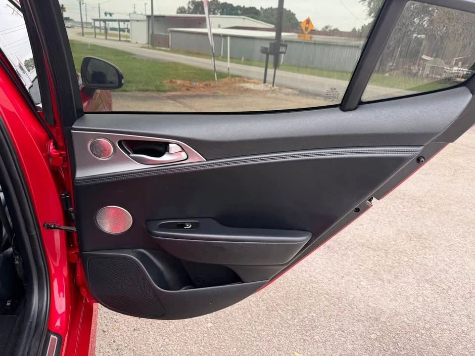 2018 Kia Stinger GT - Image 16 of 20
