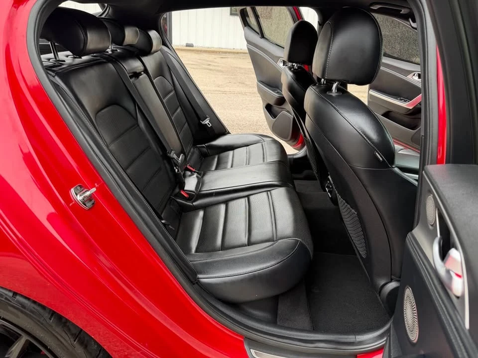 2018 Kia Stinger GT - Image 17 of 20