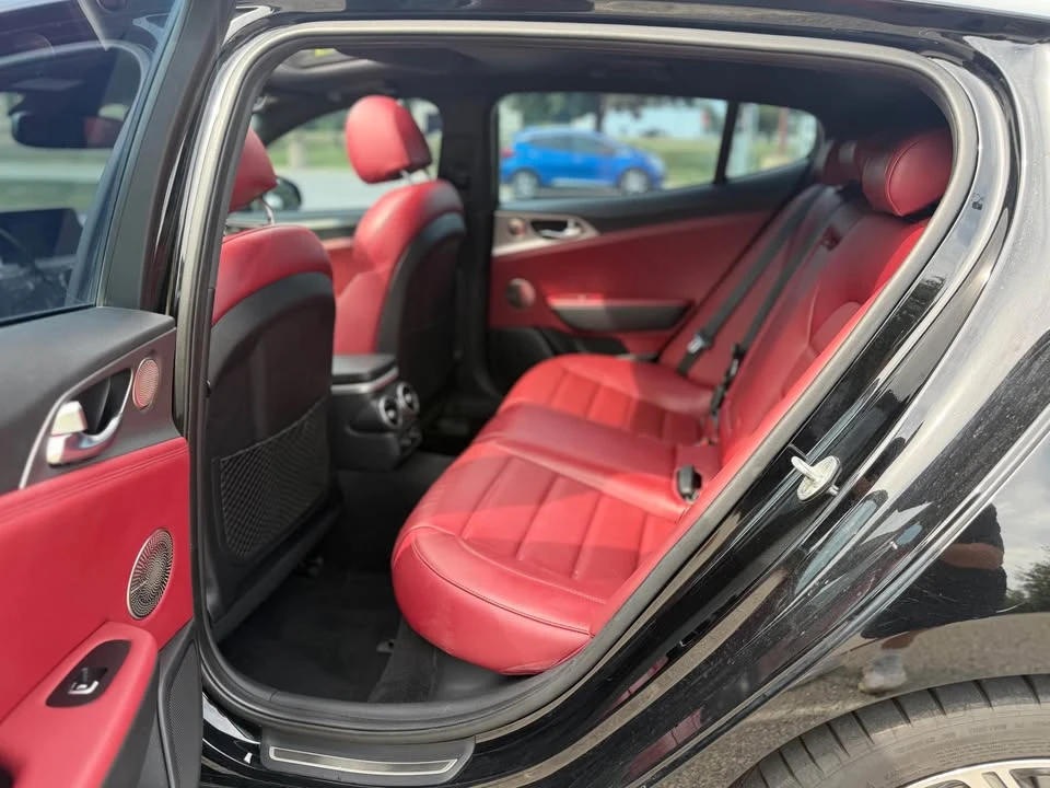 2018 Kia Stinger GT - Image 10 of 20