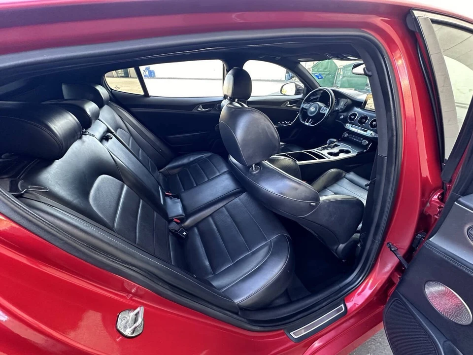 2018 Kia Stinger GT - Image 13 of 21