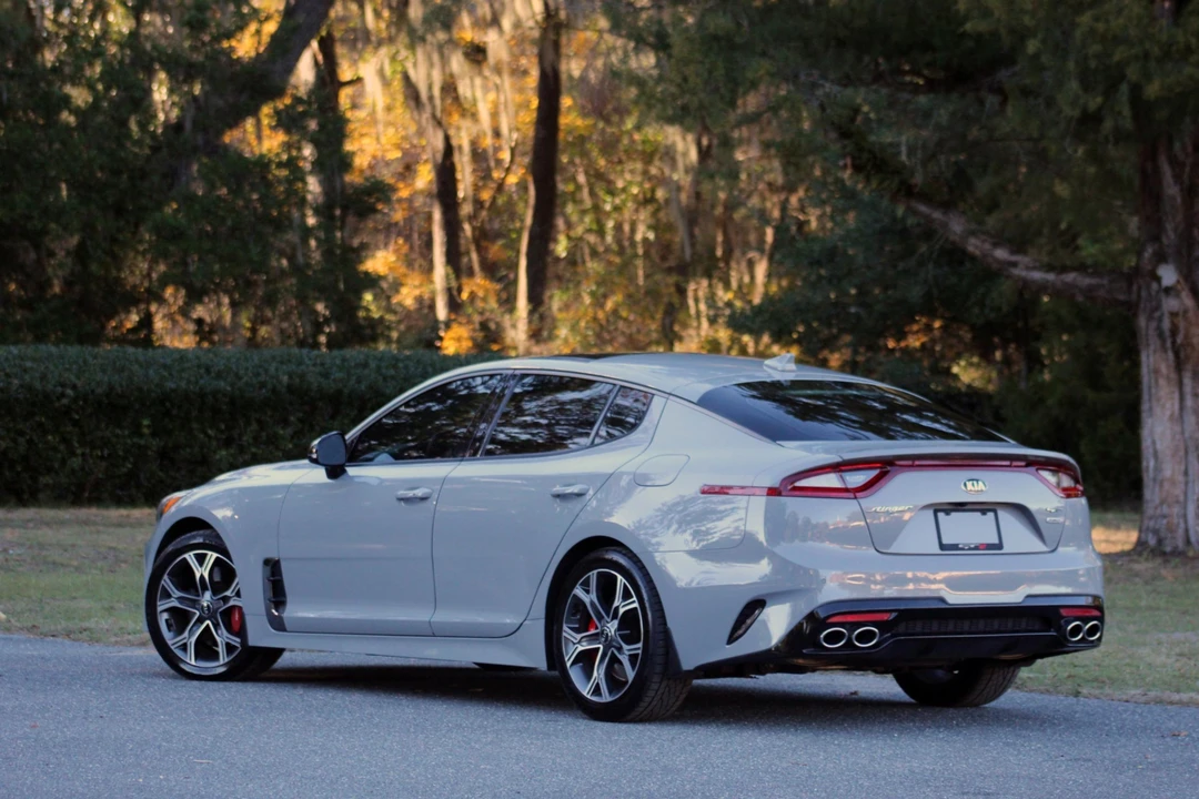 2018 Kia Stinger GT - Image 15 of 25