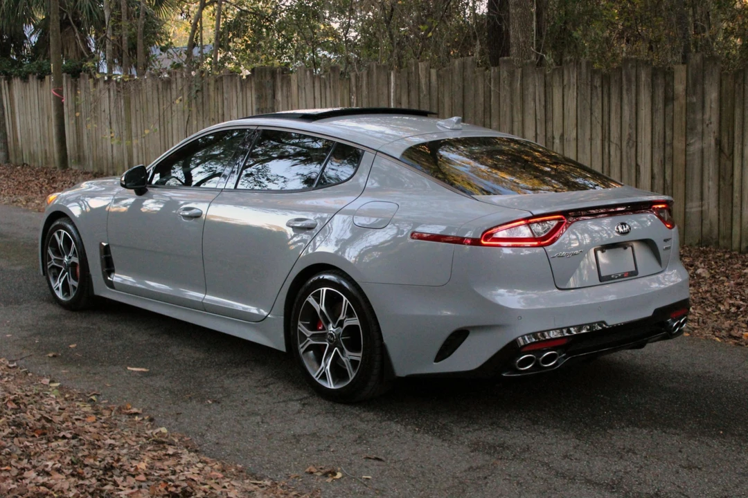 2018 Kia Stinger GT - Image 14 of 25
