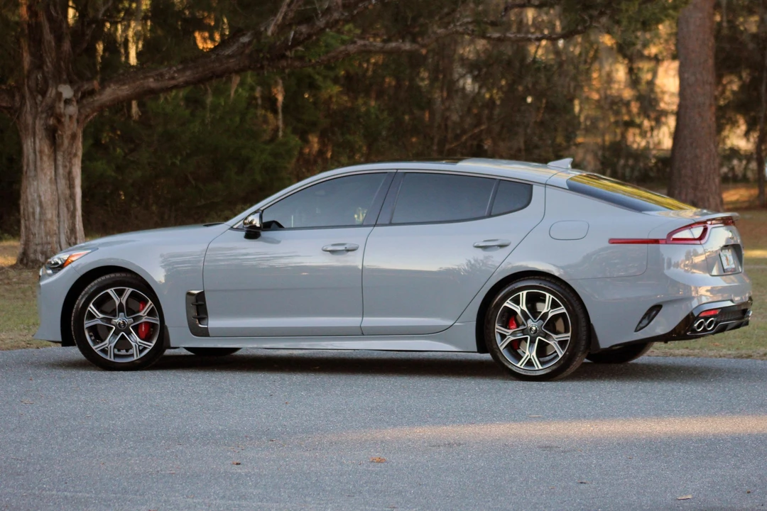 2018 Kia Stinger GT - Image 11 of 25