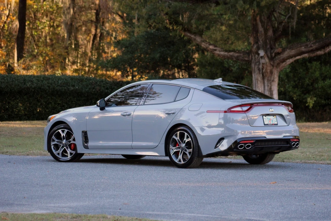 2018 Kia Stinger GT - Image 13 of 25