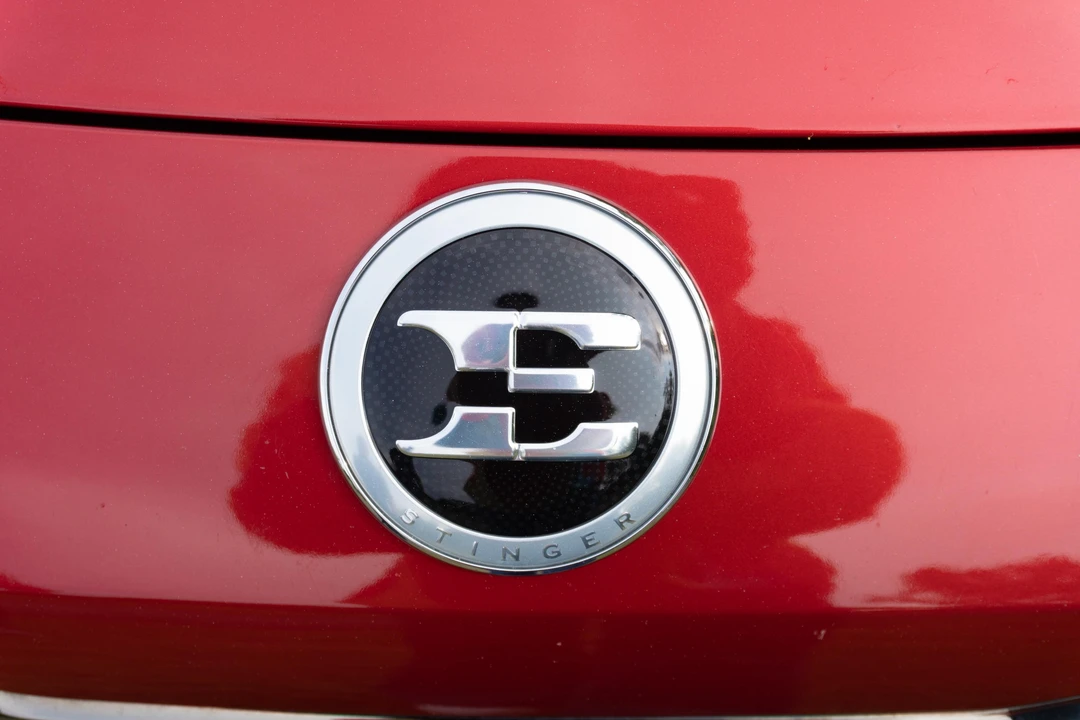 2018 Kia Stinger GT - Image 15 of 31