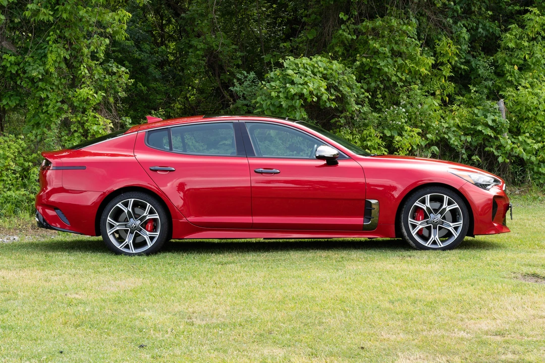 2018 Kia Stinger GT - Image 11 of 31