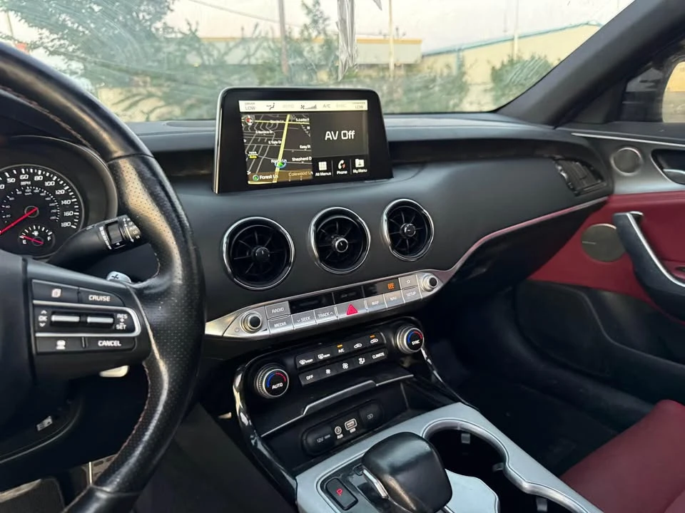 2018 Kia Stinger GT - Image 9 of 13