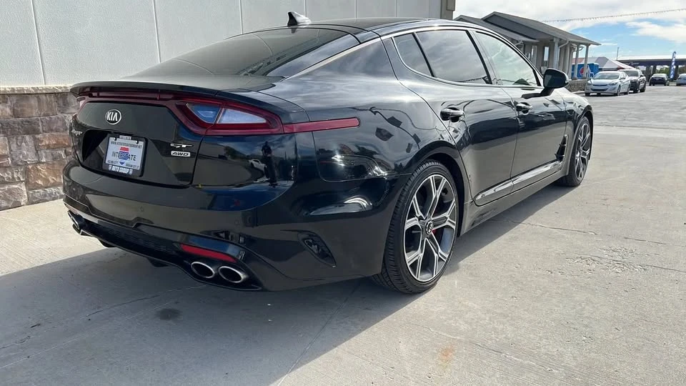 2018 Kia Stinger GT - Image 17 of 20