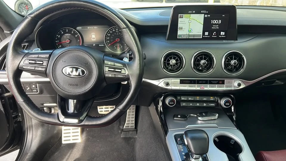 2018 Kia Stinger GT - Image 8 of 20
