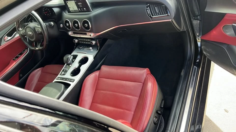 2018 Kia Stinger GT - Image 15 of 20