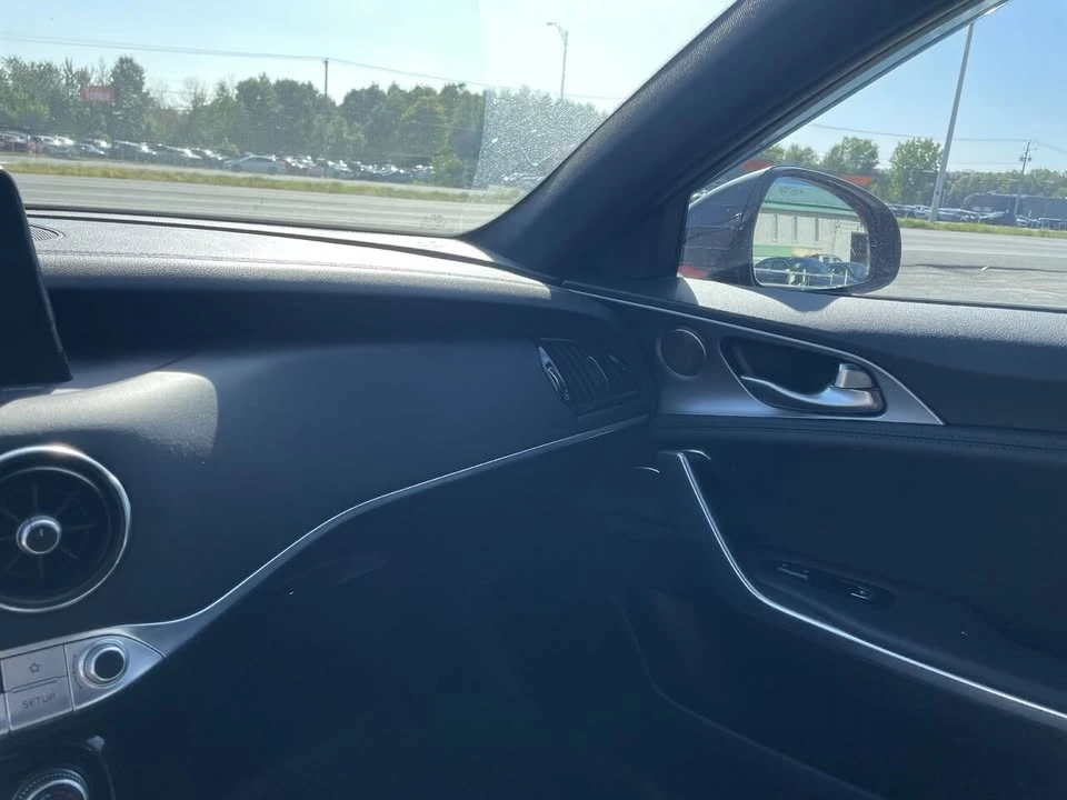 2018 Kia Stinger GT - Image 15 of 20