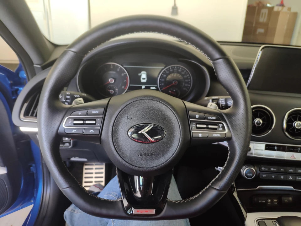 2018 Kia Stinger GT - Image 28 of 31