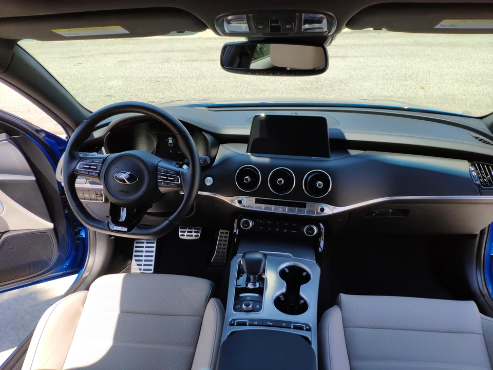 2018 Kia Stinger GT - Image 23 of 31
