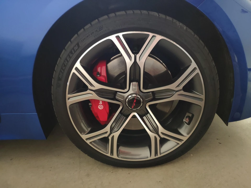 2018 Kia Stinger GT - Image 18 of 31