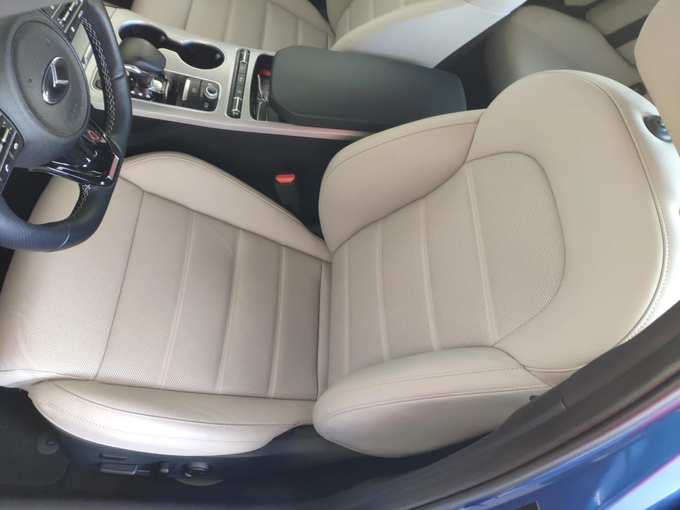 2018 Kia Stinger GT - Image 24 of 31