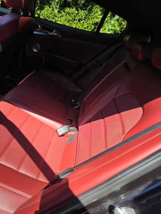 2018 Kia Stinger GT - Image 9 of 10