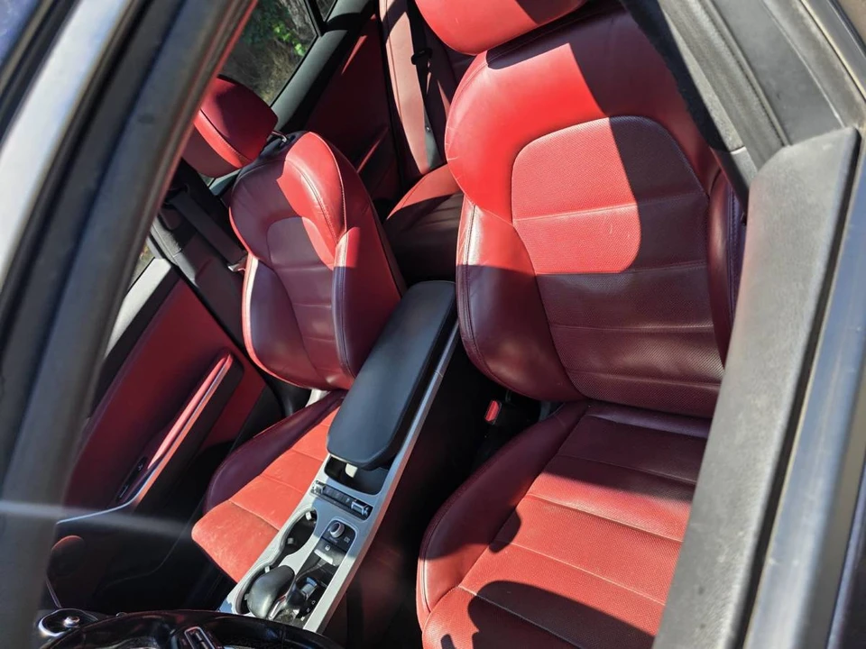 2018 Kia Stinger GT - Image 8 of 10