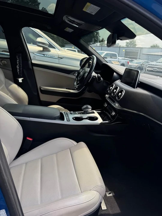 2018 Kia Stinger GT - Image 5 of 10