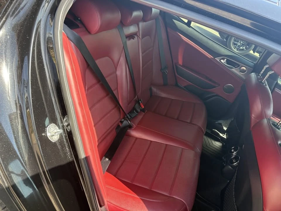 2018 Kia Stinger GT - Image 16 of 20